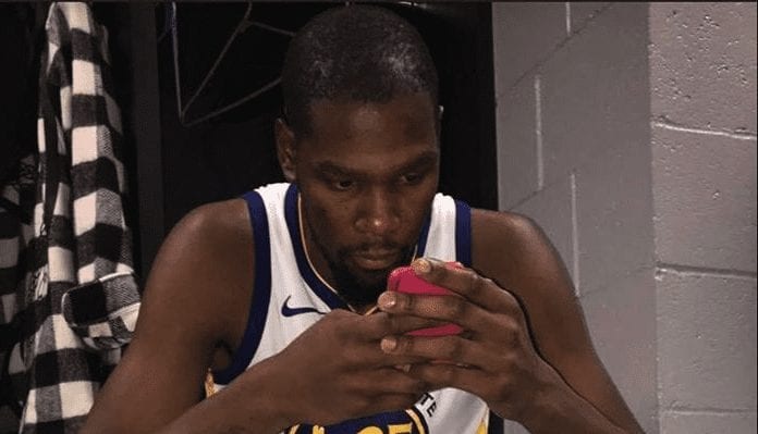 kevin durant on phone