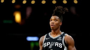 Lonnie Walker IV