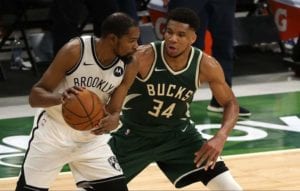 Milwaukee Bucks Giannis Antetokounmpo vs Brooklyn Nets Kevin Durant