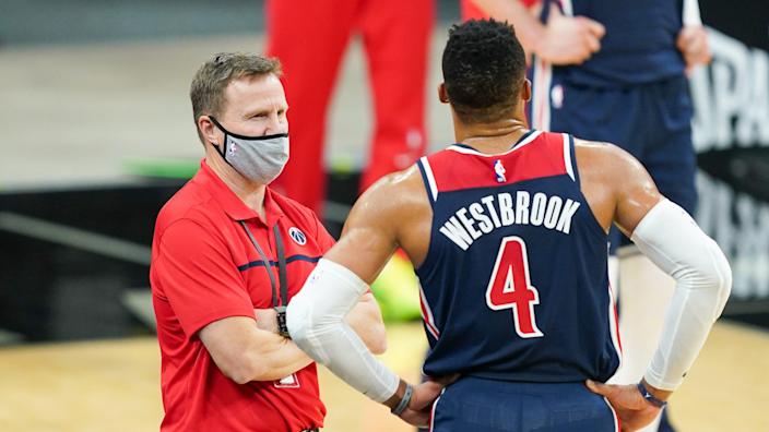 Scott Brooks: ‘We All Deserve Better’ After Fan Runs On Court