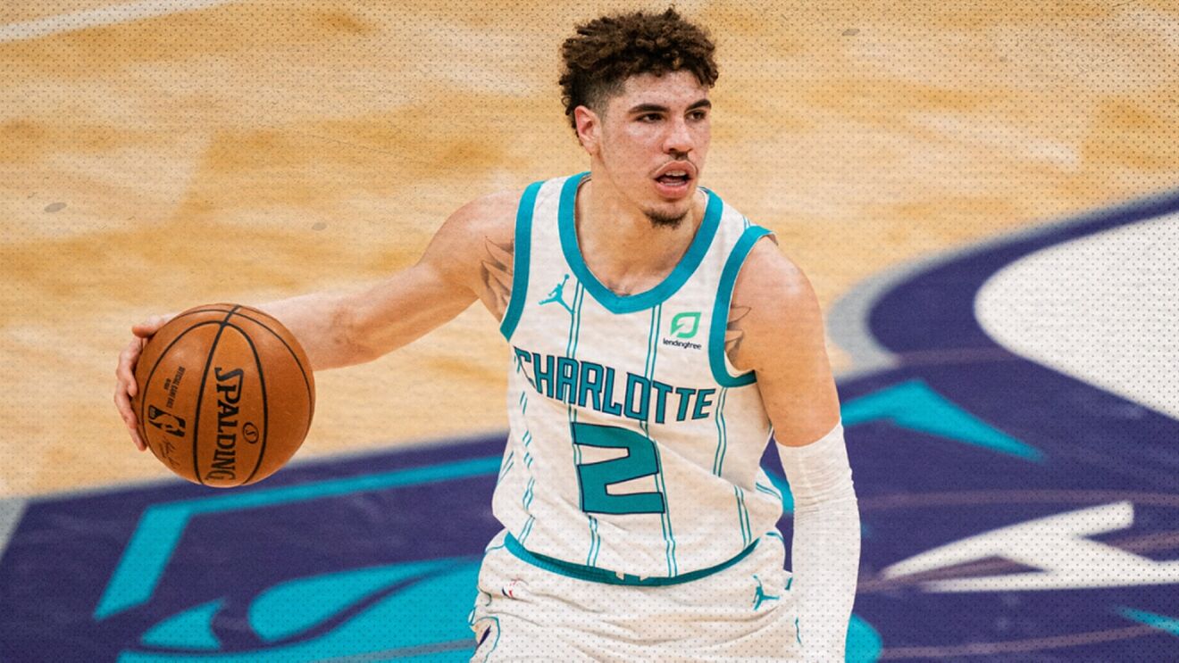 Hornets’ Star LaMelo Ball Credits His Dad for His Ambidextrous Handles