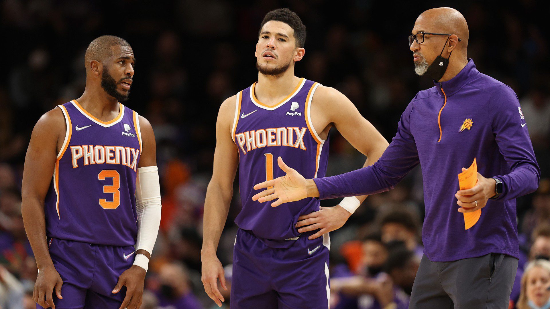 Suns Clinch Top Seed on Back of Booker’s 49 Points