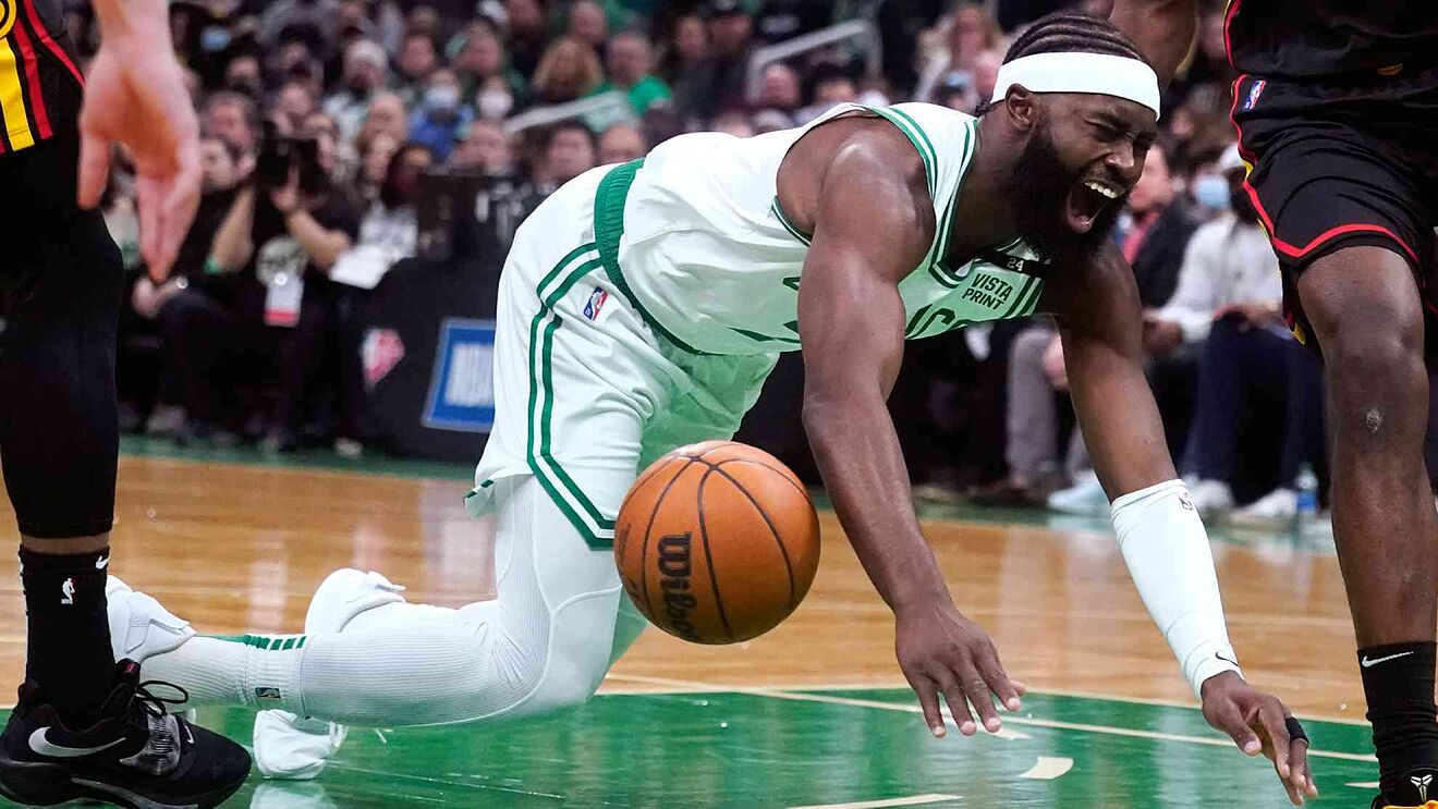 Jaylen Brown Sprains Ankle in Celtics Win Over Hawks