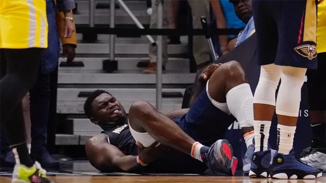 Zion Williamson takes a hard fall against the Jazz