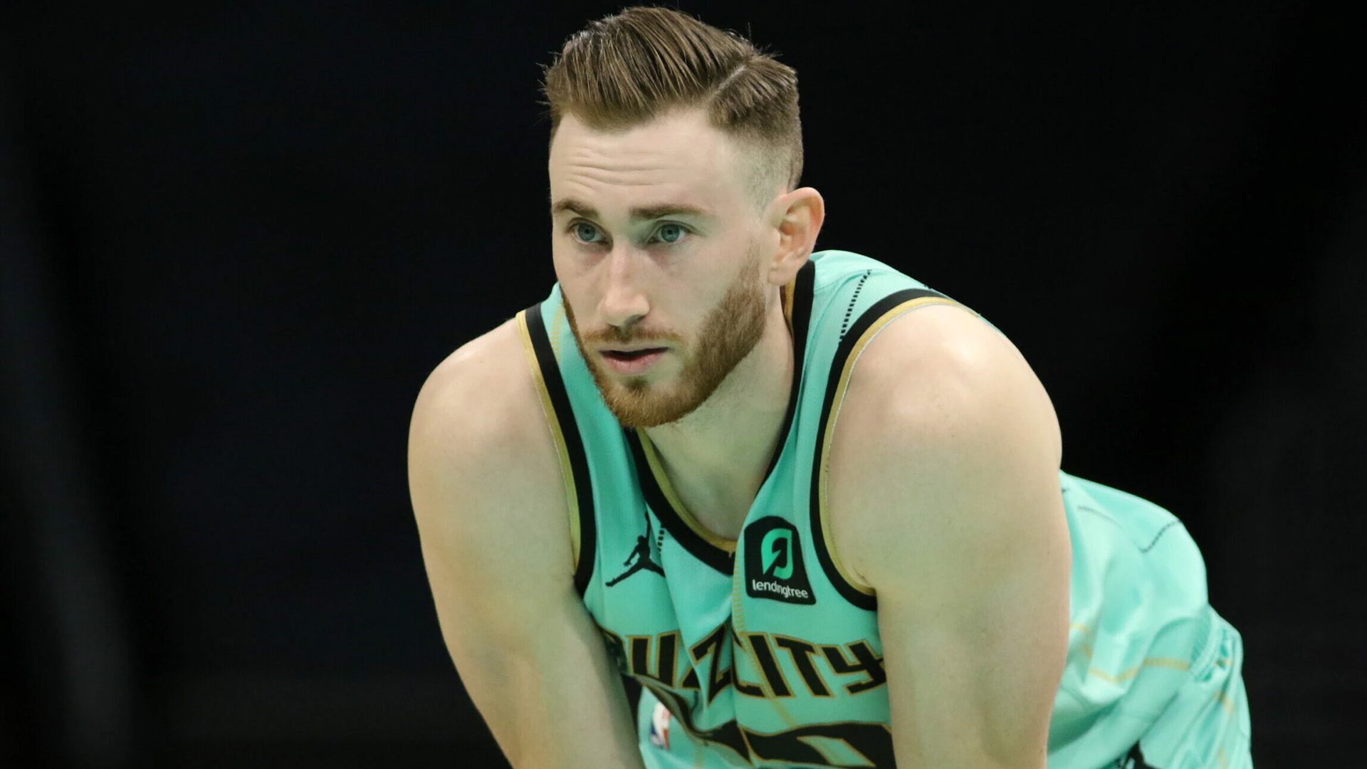 Hornets SF Gordon Hayward Out, Fractured Shoulder Injury 