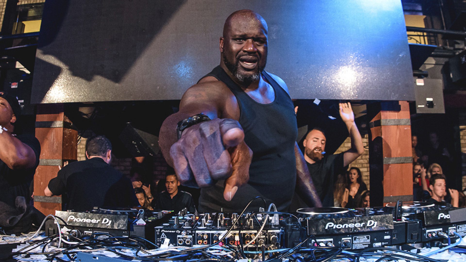 Shaq’s DJing Gets Hilariously Ripped By Music Critic