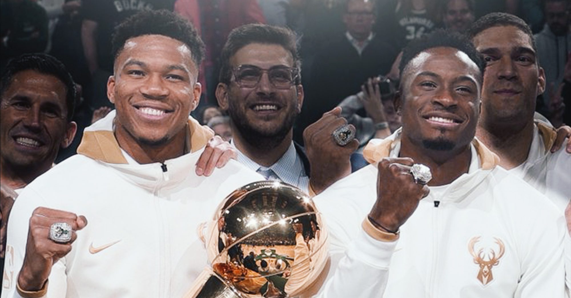 Bucks Re-Sign Fan Favorite Thanasis Antetokounmpo
